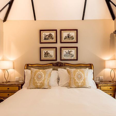 Cowdray Lodge มิดเฮิร์สต์ ภายนอก รูปภาพ