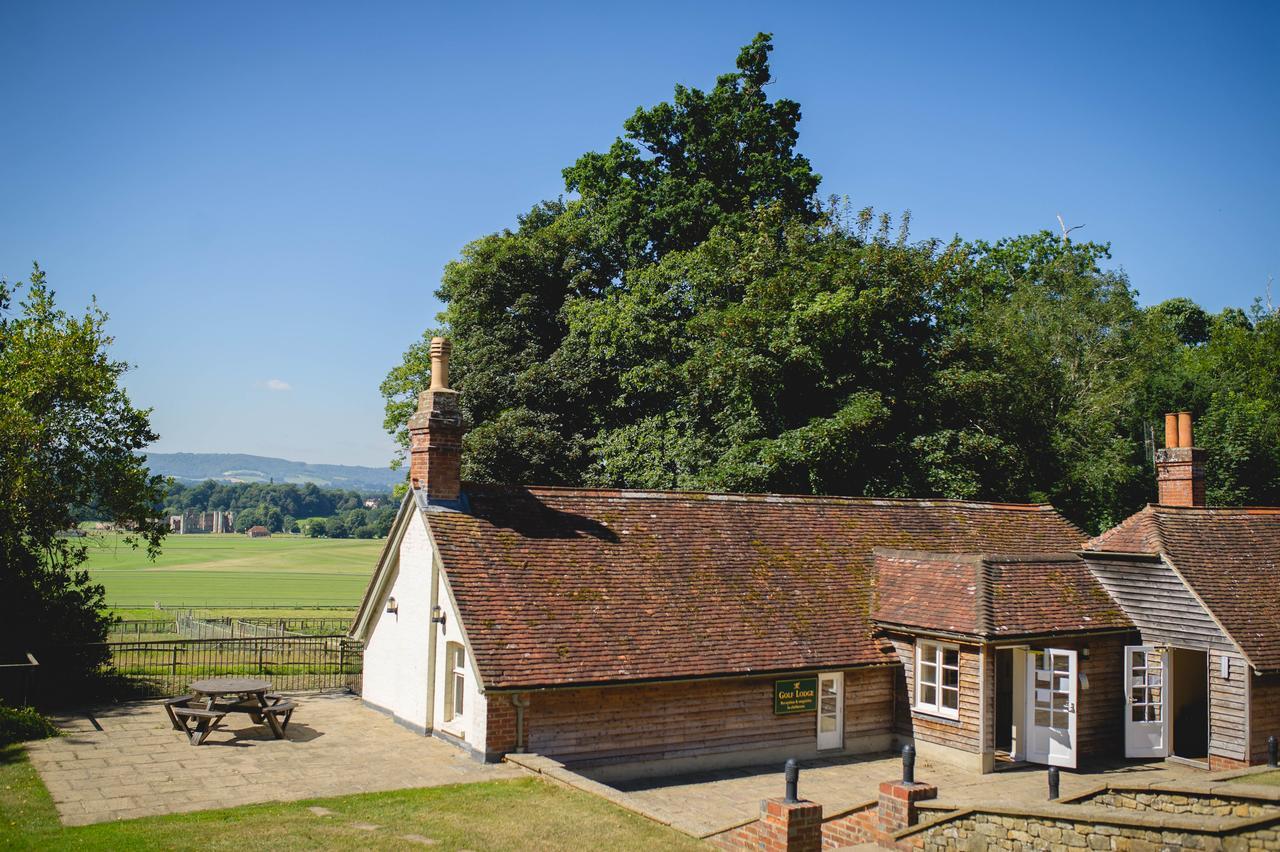 Cowdray Lodge มิดเฮิร์สต์ ภายนอก รูปภาพ